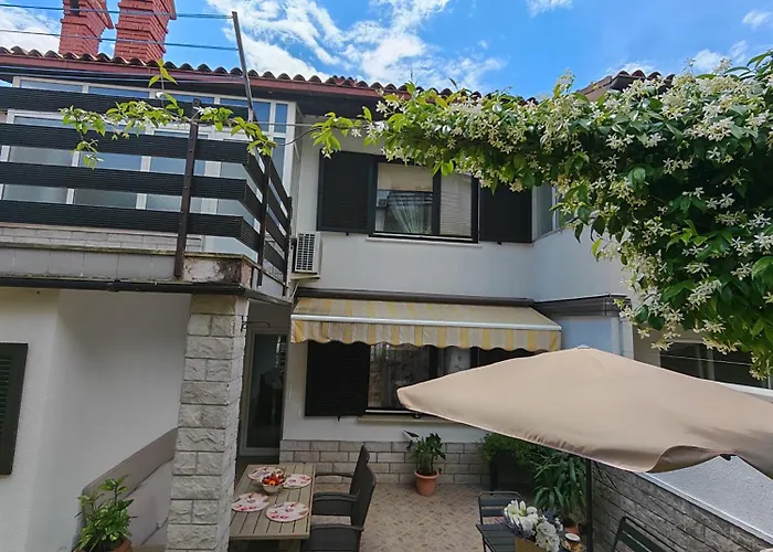 Hisa Ana أنكاران