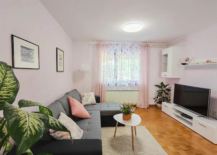 Hisa Ana بيت للعطل *