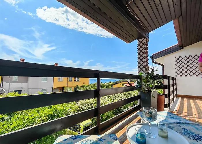 Hisa Ana * أنكاران