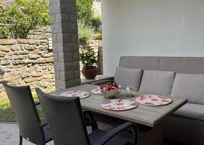 Hisa Ana بيت للعطل