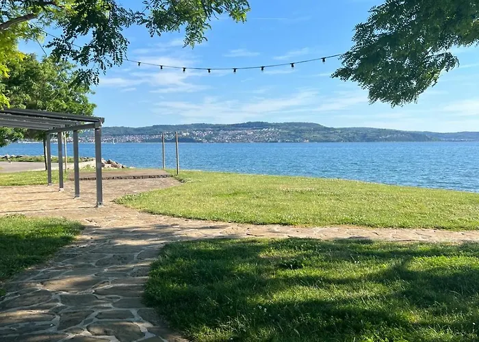 Hisa Ana * أنكاران